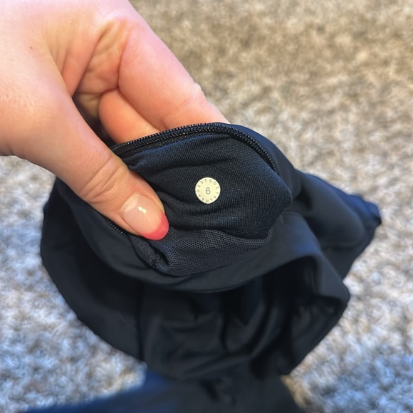 Lululemon Final Lap Crop 23” Leggings Navy Size 6 - Picture 10 of 10